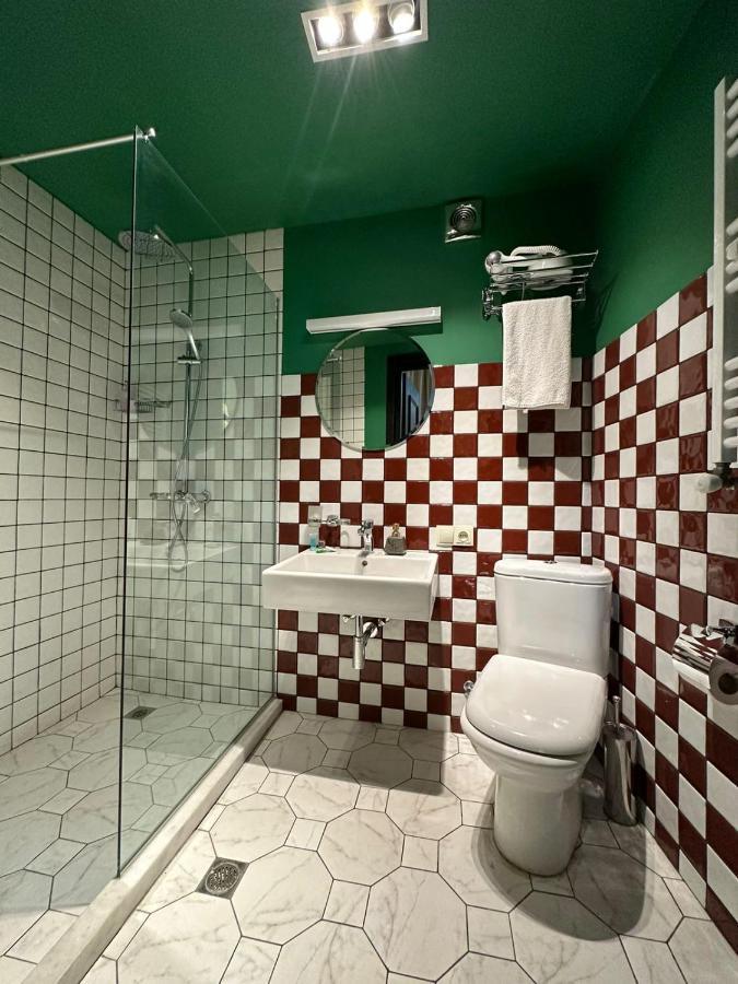 Local Hotel Tbilisi Luaran gambar
